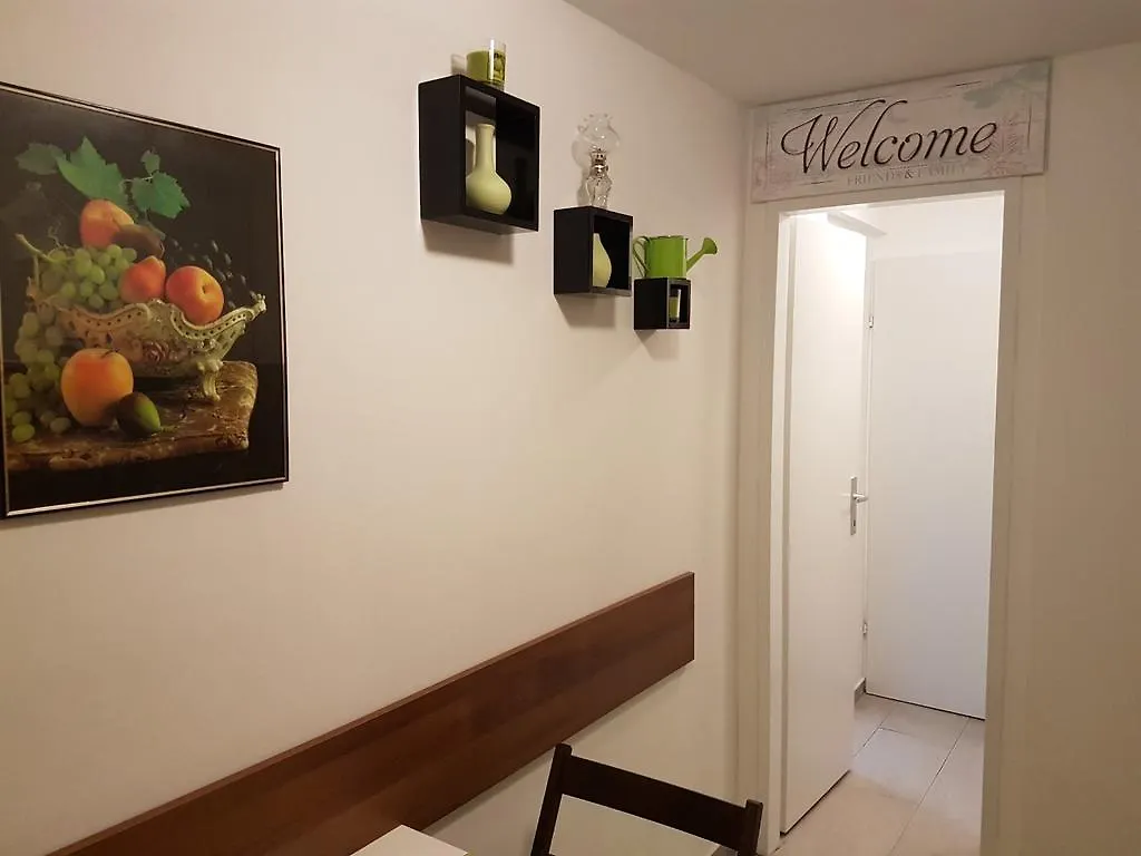 Mickey Mouse Apartment Vienna